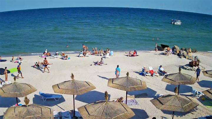 Онлайн веб-камера отеля «Гранд Виктория» на Федотовой косе, Кирилловка (Кирилловка, )
